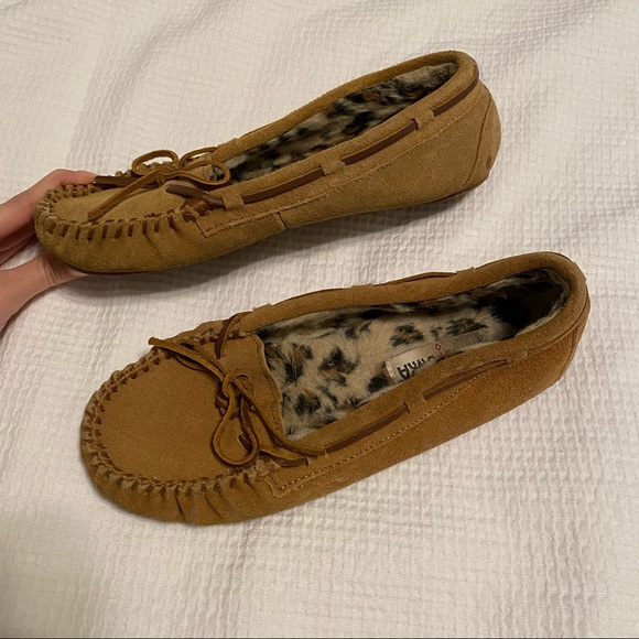 Minnetonka Slippers - Picture 3 of 3